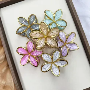 Eleganti mollette per capelli a fiore con trama incrinata e bordi dorati per vacanze al mare