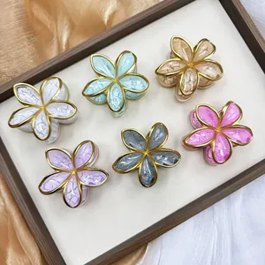 Set di 6 fermagli per capelli a forma di fiore con bordi dorati e resina crepata