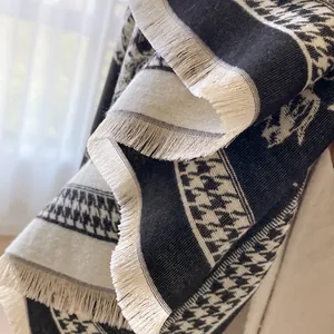 Thick floral houndstooth cashmere scarf with fringes for women in winter and autumn