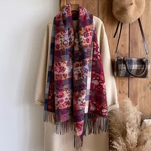 Châle rétro bohème à fleurs et cachemire avec pompons pour l'automne et l'hiver
