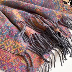 Sciarpa pashmina jacquard paisley vintage con frange e motivi floreali etnici