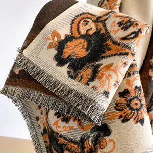 Retro paisley pattern scarf with fringes made of high-quality imitation cashmere