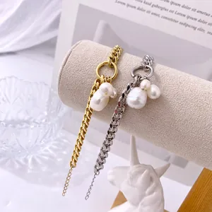 Bracciali a catena grossa con perle barocche in finiture color oro e argento