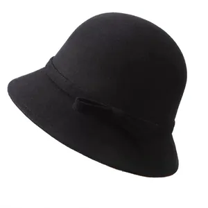 Eleganter schwarzer Wollfilzhut für Damen im Audrey-Hepburn-Stil mit Schleifenverzierung