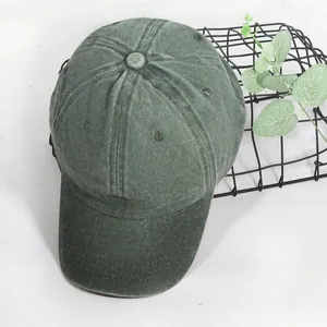 Berretto da baseball vintage in cotone lavato verde militare con design regolabile