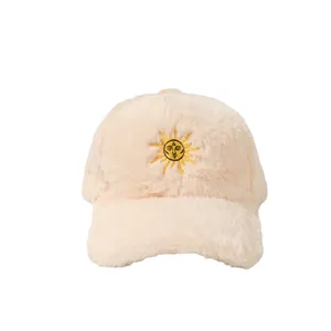 Casquette de baseball en peluche beige avec broderie soleil jaune pour l'hiver