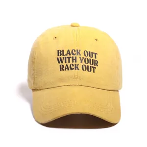 Casquette de baseball jaune moutarde délavée avec broderie de lettres noires