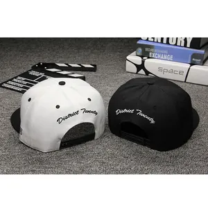 Hip-Hop Snapback Caps in Schwarz und Weiß mit District Twenty Stickerei im Sommer