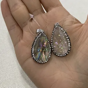 Détails de pendentifs goutte en nacre d'abalone et paillettes avec strass