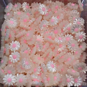 Natural shell daisy flower loose beads with pink center for DIY necklace making