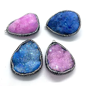 Onregelmatige natuurlijke kristallen druppelhangers met strass-rand voor DIY-sieraden