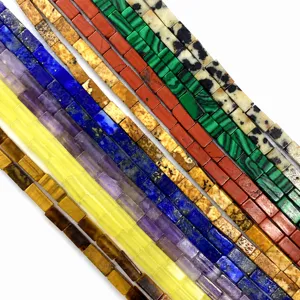 Vista de detalle de cuentas rectangulares de piedra natural 2x4mm para joyería DIY