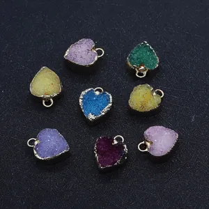 Ciondoli a cuore in cristallo naturale multicolore con bordo dorato per gioielli fai-da-te
