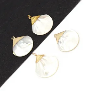 Pendentif en Forme d'Éventail en Coquille Blanche Naturelle pour Fabrication de Bijoux DIY Charme Élégant Pendentif Uniquement Sans Chaîne