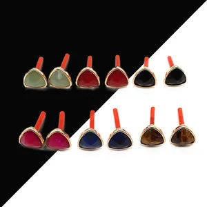 Pendientes de Botón de Triángulo de Piedra Natural Facetada Borde Chapado en Oro Aventurina Verde Ágata Negra