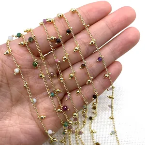 Gouden gedraaide ketting met natuurstenen kralen voor DIY sieraden maken projecten