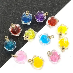Gefacetteerde Acryl Kubus Hanger Met Interne Kleurenbal DIY Sieraden Maken Accessoires Gouden Metalen Lus Geometrische Charm