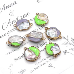 Ciondoli di perle d'acqua dolce irregolari con smalto viola e verde per gioielli fai-da-te