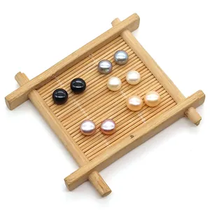 Natural freshwater pearl stud earring set in black, white and purple round shapes