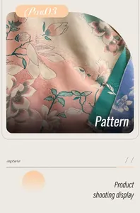 Primer plano de la textura jacquard floral en bufanda cálida con patrón de magnolia