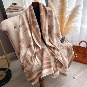 Écharpe classique en cachemire Toile de Jouy marron et crème avec franges femme