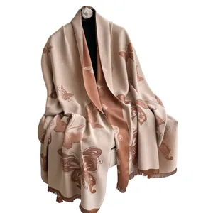 Châle réversible en jacquard papillon avec franges dans les tons beige et marron