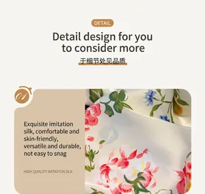 Vista dettagliata del tessuto in finta seta premium con elegante stampa floreale
