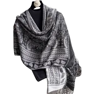 Retro paisley pattern cashmere-like pashmina shawl with tassel fringe for winter warmth