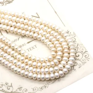 Perlas naturales de agua dulce blancas en papel vintage para joyería DIY