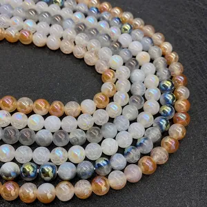 Macro-opname van 8mm drakenader agaat kralen met iriserende coating voor DIY sieraden