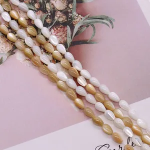 Glänzende Muschelperlen in Tropfenform in Weiß und Champagner für DIY-Schmuckherstellung