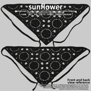 Détails de haute qualité du foulard triangle en crochet noir à fleurs ajourées