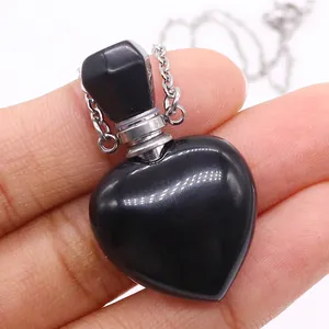 Ciondolo a cuore nero lucido per oli essenziali con catenina sottile in argento