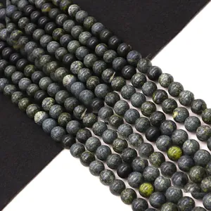 Φυσικές πράσινες πέτρινες χάντρες για DIY κοσμήματα με γυαλισμένη υφή