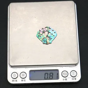 Macro de pendentif coquille d'abalone 0,8g double face avec design ajouré