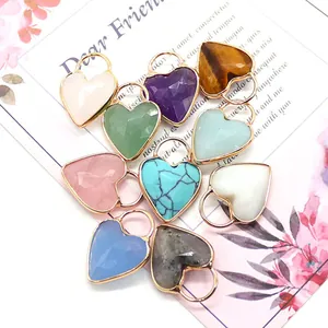 Assortimento di ciondoli a cuore in pietra naturale sfaccettata con gancio dorato per fai-da-te