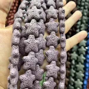 Makro-Detail sternförmiger Lavastein-Perlen mit natürlicher Porenstruktur für DIY-Schmuck