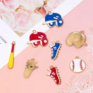 Breloques baseball en émail pour bijoux DIY avec casques battes et baskets de sport
