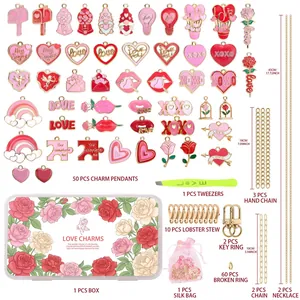 Kit bijoux DIY avec 50 breloques cœur, colliers et boîte de rangement rose décorée