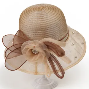 Chapeau de Soleil Élégant en Organza Floral pour Femmes à Large Bord Tissé Haut-de-forme de Fête Avec Perles Strass pour Mariage Banquet Église Voyage