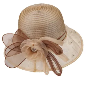 Chapeau de soleil en paille pour femme avec fleur en organza et perles blanches