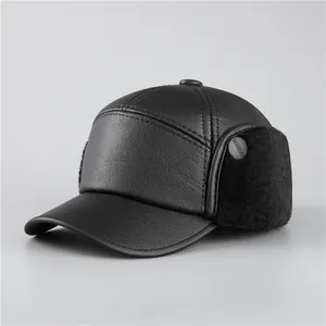 Berretto da Baseball Invernale da Uomo in Pelle PU Con Paraorecchie Cappello Antivento Foderato in Ecopelliccia per Uomo Anziano