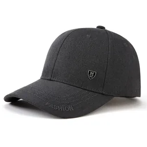 Casquette de baseball grise pour hommes seniors avec logo en métal et broderie fashion