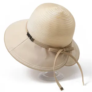 Eleganter beiger Organza Sonnenhut für Damen mit breiter Krempe und gewebter Krone mit Schleife