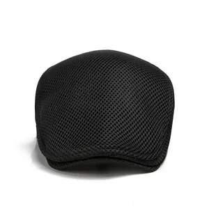 Gorra plana negra transpirable para hombre con estructura de malla de panal