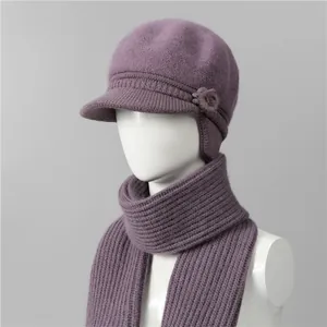 Juego de Gorro y Bufanda de Invierno para Mujer Mezcla de Pelo de Conejo Cálido Protección de Oídos Decoración Floral Casual Beanie Calentador de Cuello para Madres
