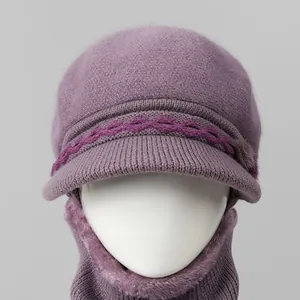 Gorro de punto morado para mujer mayor con forro de piel sintética y calentador de cuello
