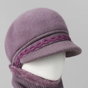 Conjunto de gorro y bufanda de punto violeta con forro de piel sintética para mujeres
