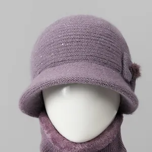 Conjunto de gorro y bufanda de punto púrpura con pelo de conejo para ancianas