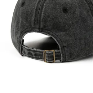 Cappellino da baseball in denim grigio lavato con fibbia in metallo regolabile e stile vintage